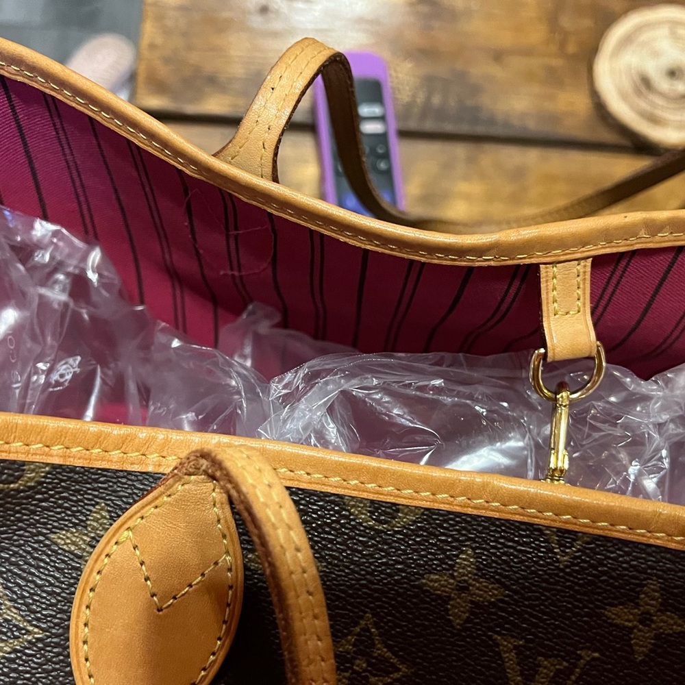 Louis Vuitton Neverfull GM Monogram - Picture 15 of 16